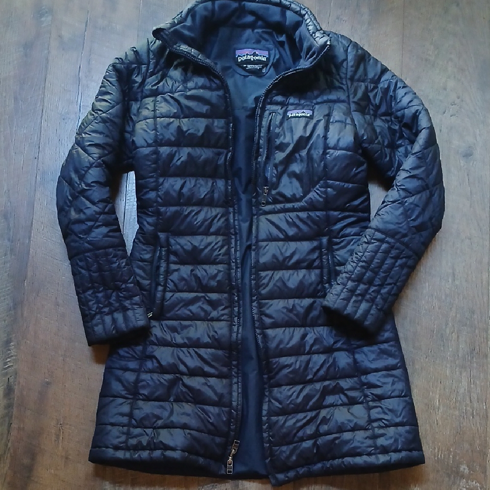 Patagonia Navy Blue Puffer Jacket